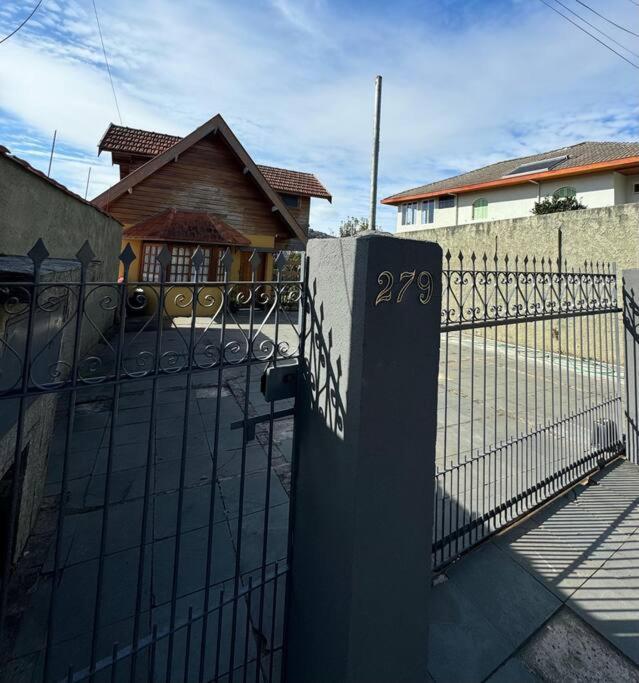 הוילה Campos do Jordão Refugio Da Mantiqueira מראה חיצוני תמונה